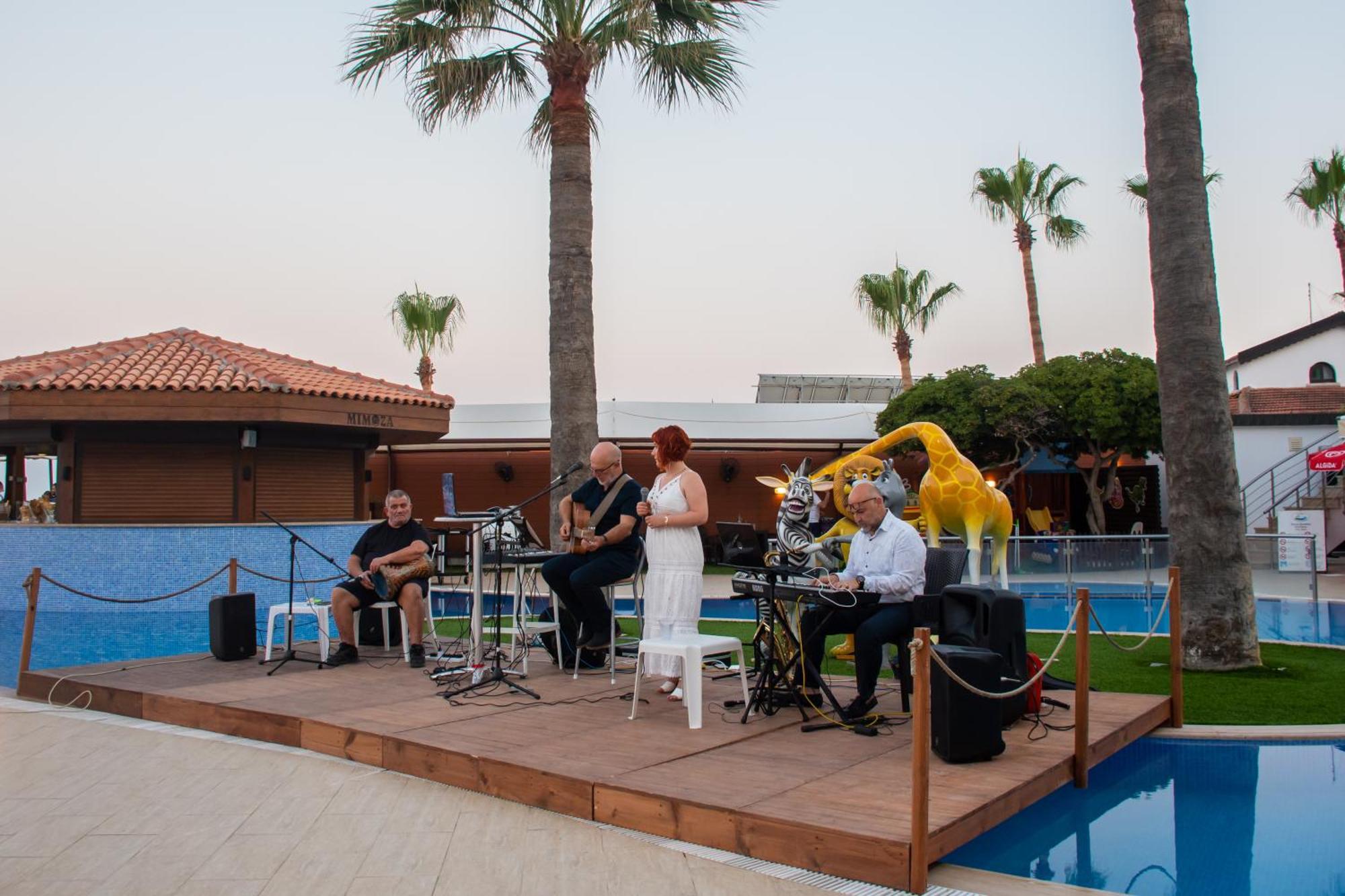Mimoza Beach Hotel Agios Sergios Экстерьер фото